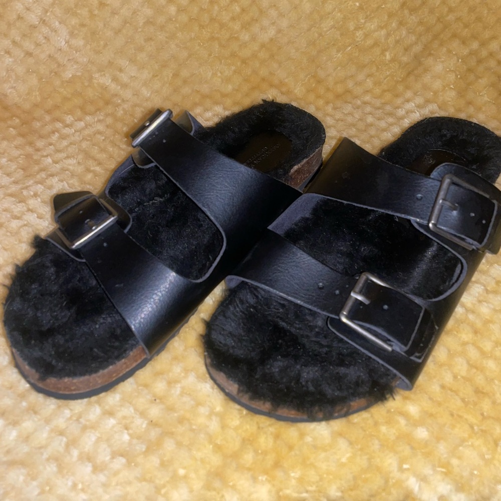 AEO Fur Lined Sandals - Womens size 6